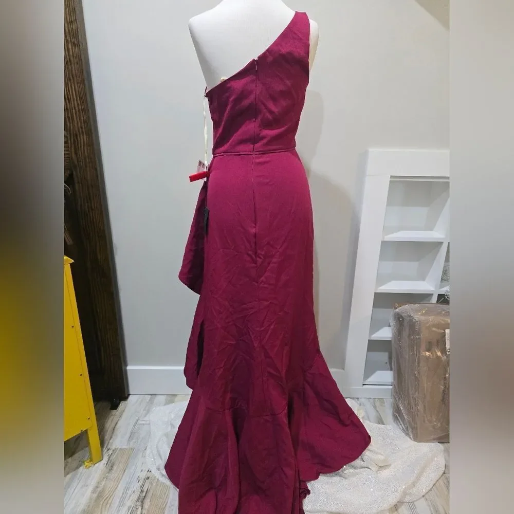 Mac Duggal 49089 One Shoulder High Slit Ruffle Gown NWT Size 4 In Berry